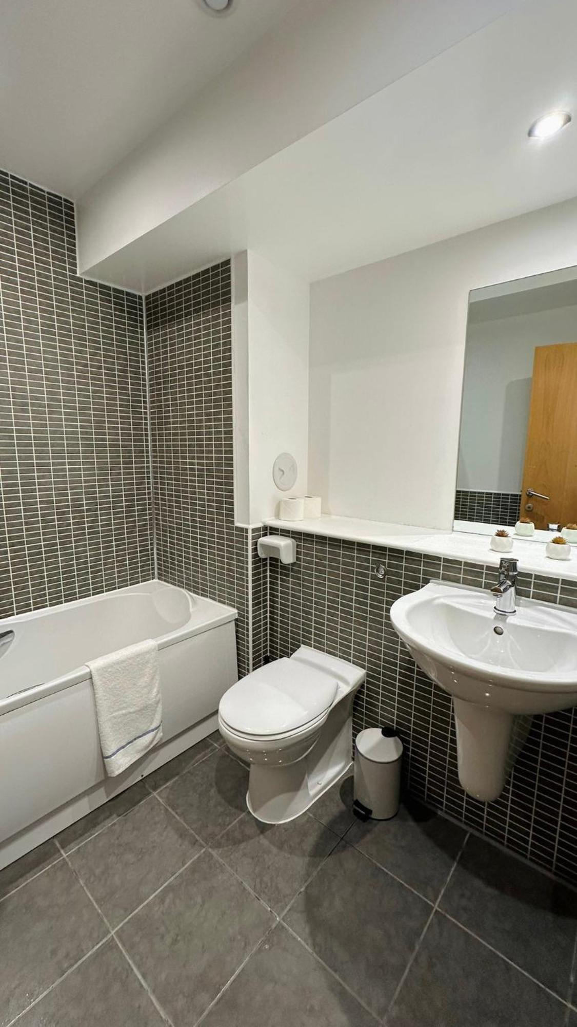 Britannia Apartments EDI Eksteriør billede